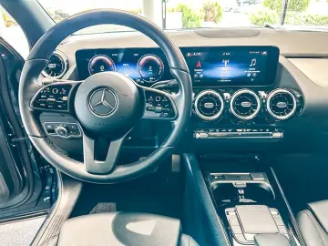 GLA 250 e STYLE MULTIB PANO AHK DISTRONIC KAMERA