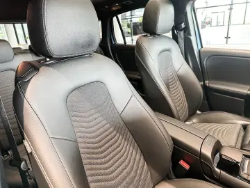 GLA 250 e STYLE MULTIB PANO AHK DISTRONIC KAMERA