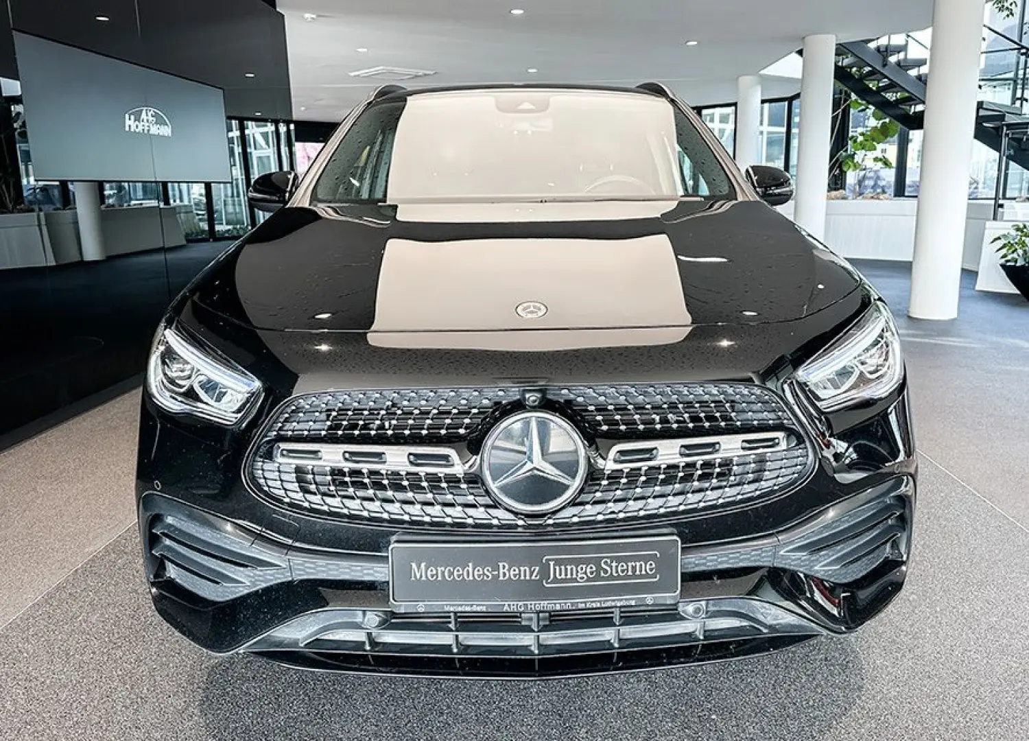 GLA 250 e AMG NIGHT LED AHK MBUX THERMOTRONIC