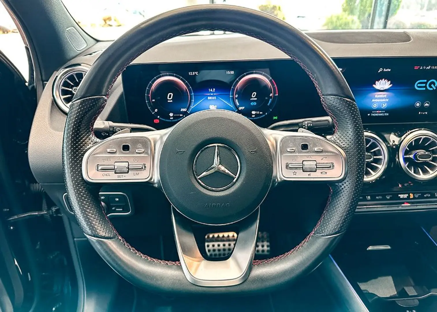 GLA 250 e AMG NIGHT LED AHK MBUX THERMOTRONIC