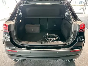 GLA 250 e AMG NIGHT LED AHK MBUX THERMOTRONIC