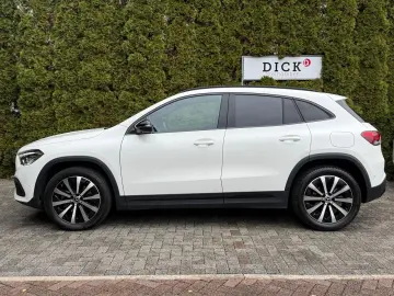 GLA 200 d 7G Night LED MBUX SHZ PANO 360  LEDER