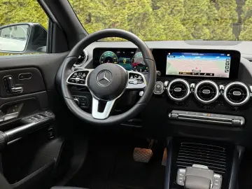 GLA 200 d 7G Night LED MBUX SHZ PANO 360  LEDER