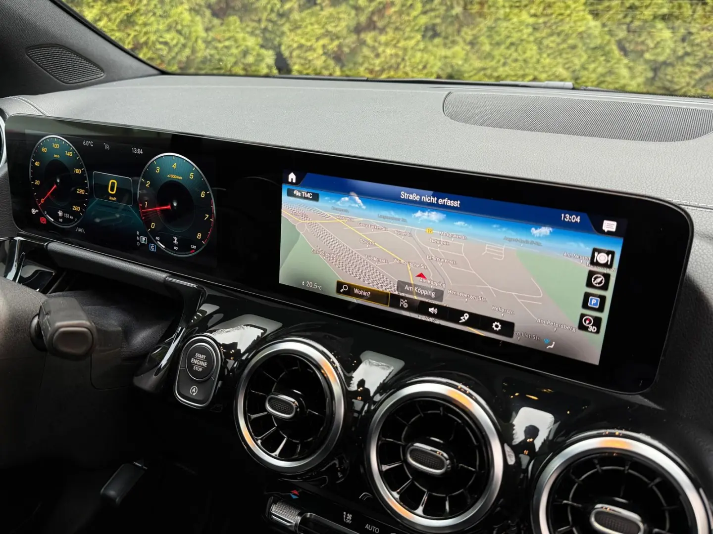 GLA 200 d 7G Night LED MBUX SHZ PANO 360  LEDER