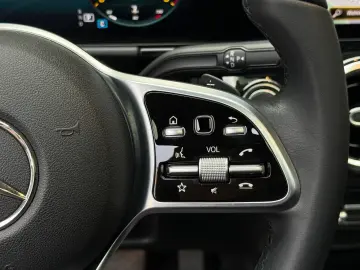 GLA 200 d 7G Night LED MBUX SHZ PANO 360  LEDER