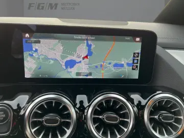 GLA 250 e Progressive Burm KeyGo MBeam TWA 360