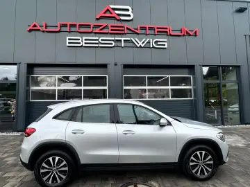 GLA 220d Style 4-Matic 1.HD KAMERA NAVI SHZG AHK