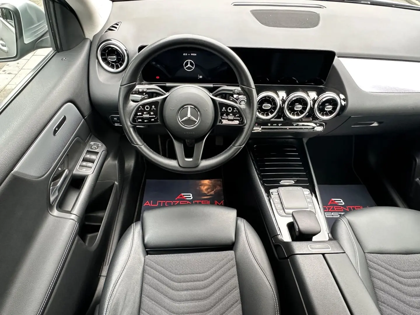 GLA 220d Style 4-Matic 1.HD KAMERA NAVI SHZG AHK