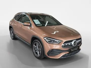 GLA 250 e AMG MBEAM AMBIENTE MBUX SHZ DISTR