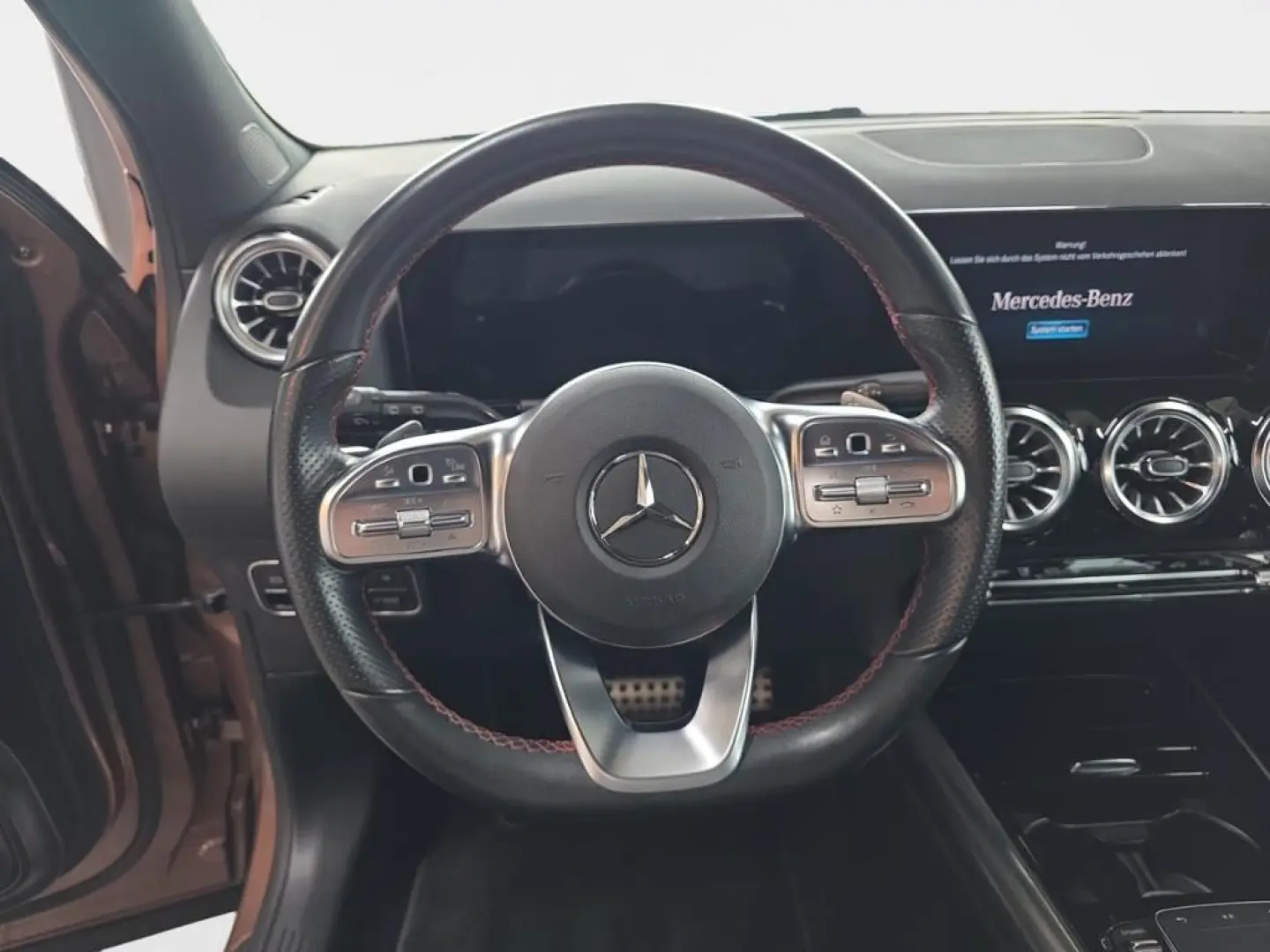 GLA 250 e AMG MBEAM AMBIENTE MBUX SHZ DISTR