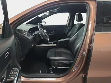 GLA 250 e AMG MBEAM AMBIENTE MBUX SHZ DISTR