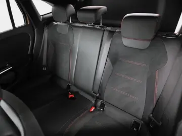 GLA 250 e AMG MBEAM AMBIENTE MBUX SHZ DISTR