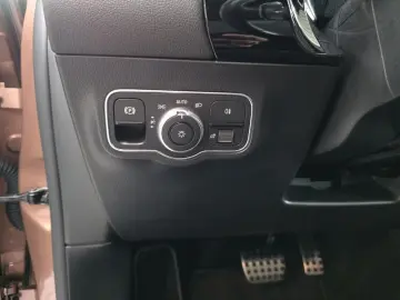 GLA 250 e AMG MBEAM AMBIENTE MBUX SHZ DISTR