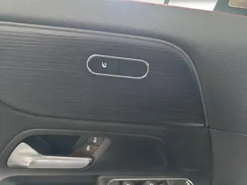 GLA 250 e AMG MBEAM AMBIENTE MBUX SHZ DISTR