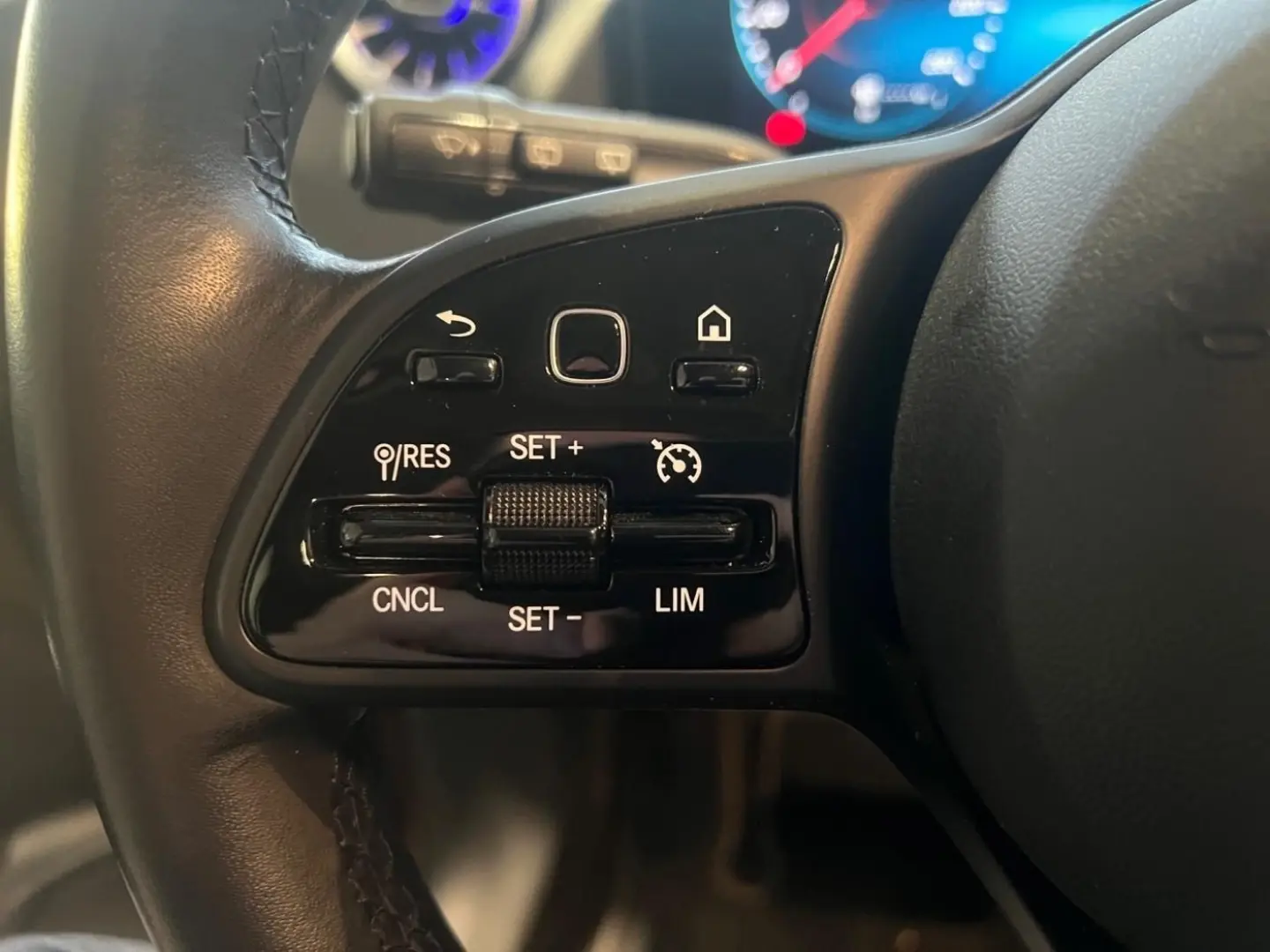 GLA 250 e Style Multibeam AHK 360 KAM Easy-Pack