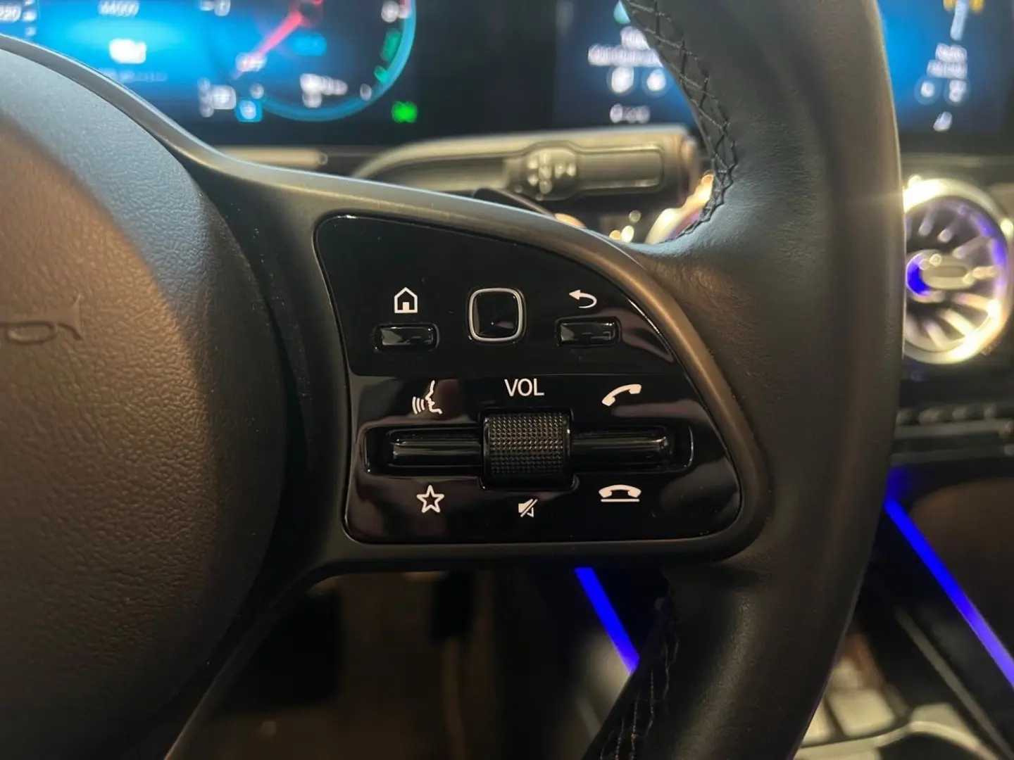 GLA 250 e Style Multibeam AHK 360 KAM Easy-Pack