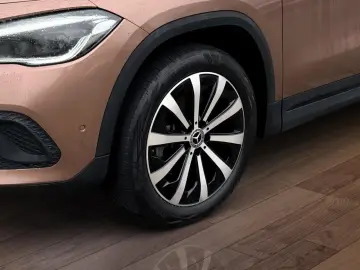 GLA 250 e NIGHT PANO HEADUP AMBIENTE KAMERA LED