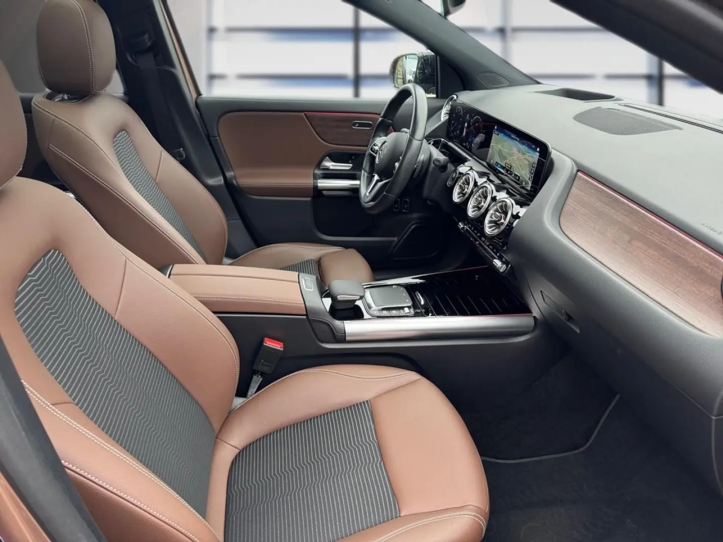 GLA 250 e NIGHT PANO HEADUP AMBIENTE KAMERA LED