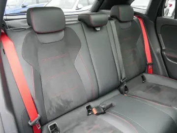 GLA 35 AMG 4M AMG MBEAM LED NIGHT AMBIENTE MBUX