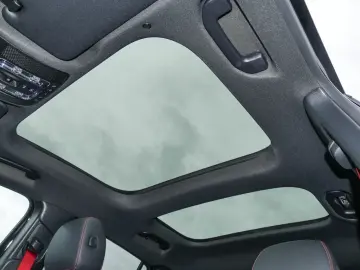 GLA 35 AMG 4M AMG MBEAM LED NIGHT AMBIENTE MBUX