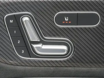 GLA 35 AMG 4M AMG MBEAM LED NIGHT AMBIENTE MBUX