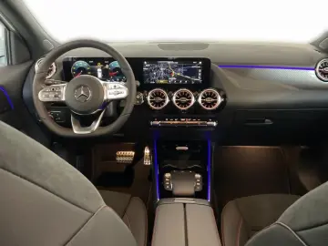 GLA 200 AMG  Kamera  Pano-D  CarPlay  Totw.