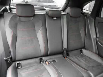 GLA 180 AMG-Sport Pano Night 360 MBeam Totw