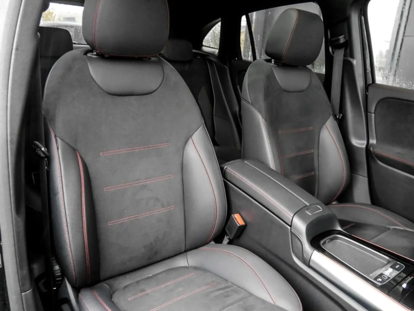 GLA 180 AMG-Sport Pano Night 360 MBeam Totw