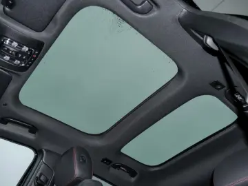 GLA 180 AMG-Sport Pano Night 360 MBeam Totw