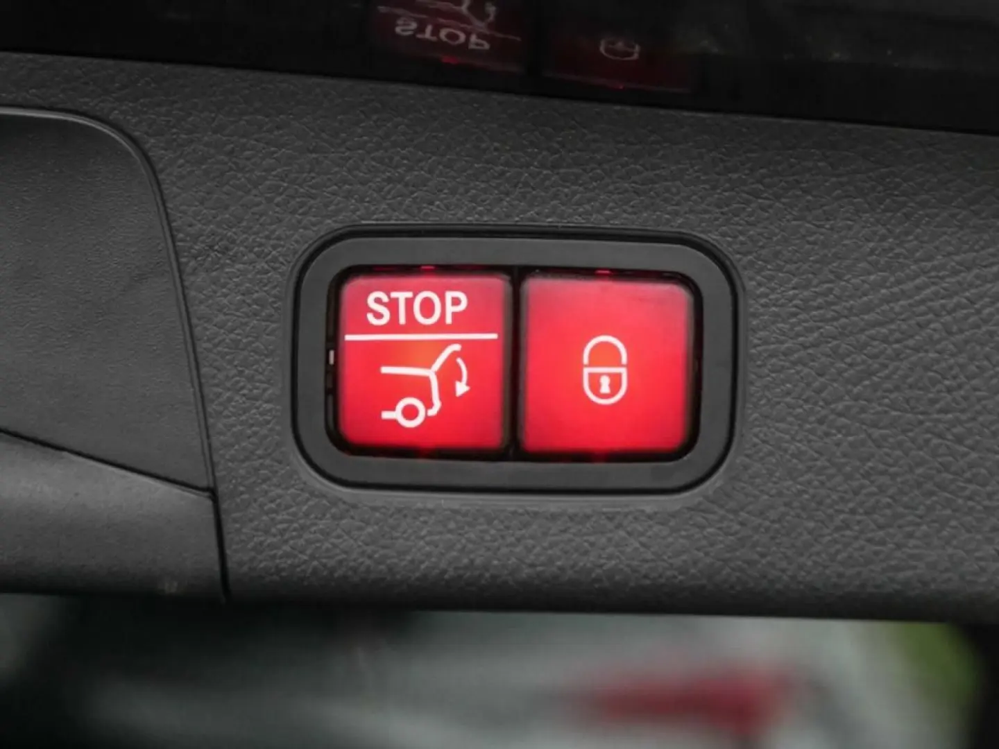 GLA 180 AMG-Sport Pano Night 360 MBeam Totw