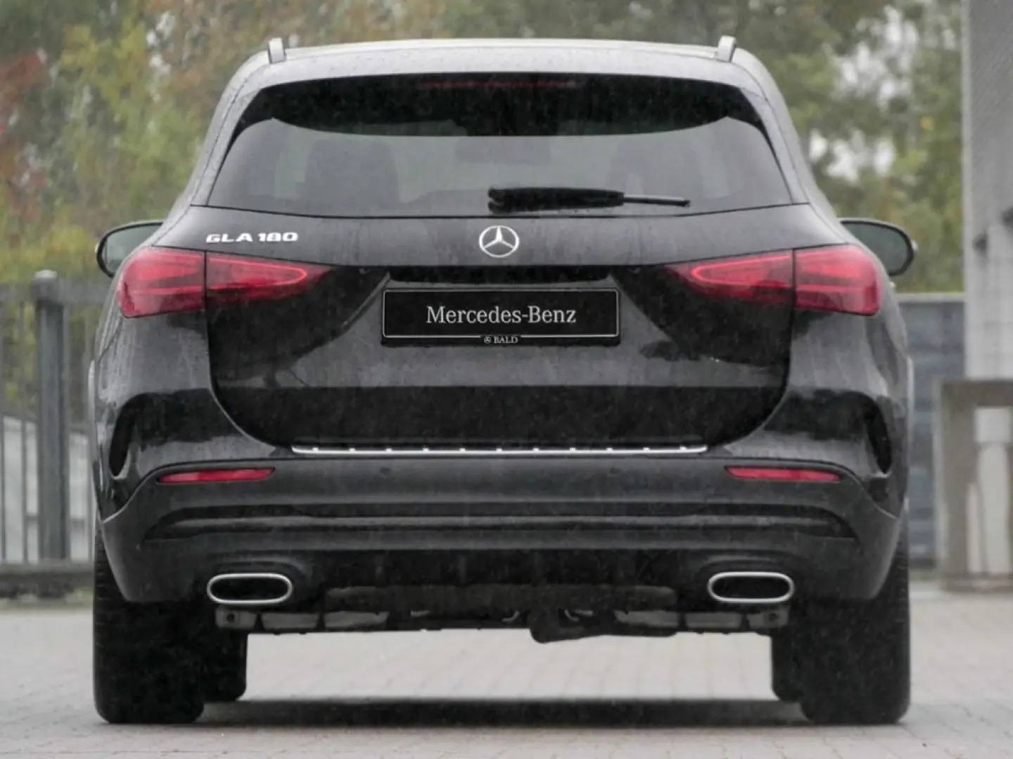 GLA 180 AMG-Sport Pano Night 360 MBeam Totw