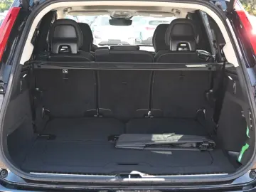 XC90 T8 Recharge AWD Ultra Dark LUFT B&W Massage