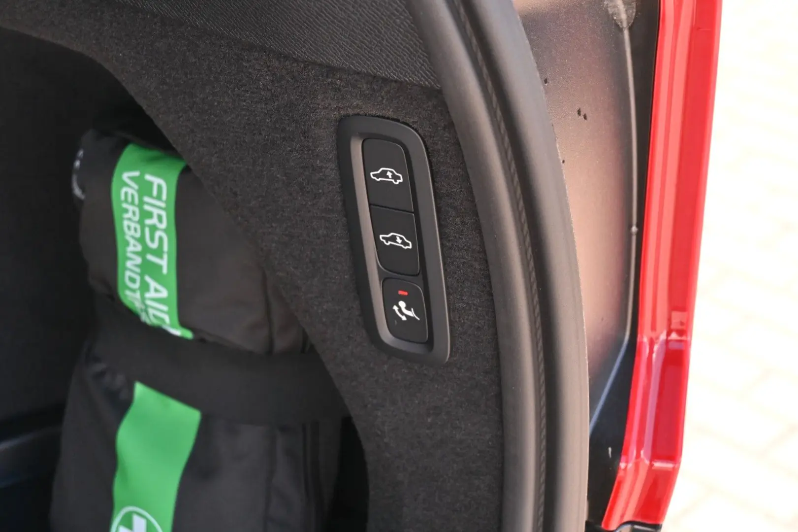 XC90 T8 Recharge AWD Ultra Dark LUFT B&W Massage