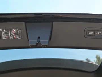 XC90 T8 Recharge AWD Ultra Dark LUFT B&W Massage