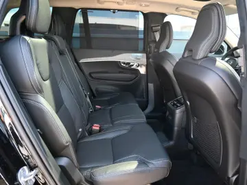 XC90 T8 Recharge AWD Ultra Dark LUFT B&W Massage