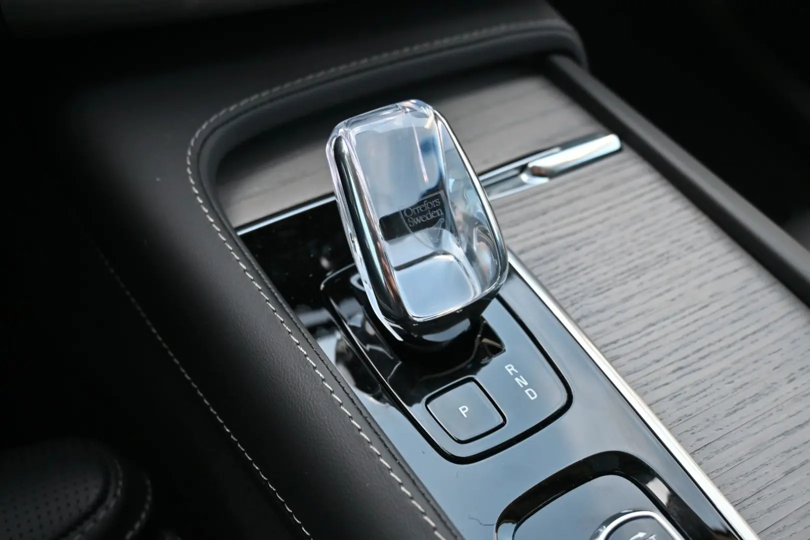 XC90 T8 Recharge AWD Ultra Dark LUFT B&W Massage