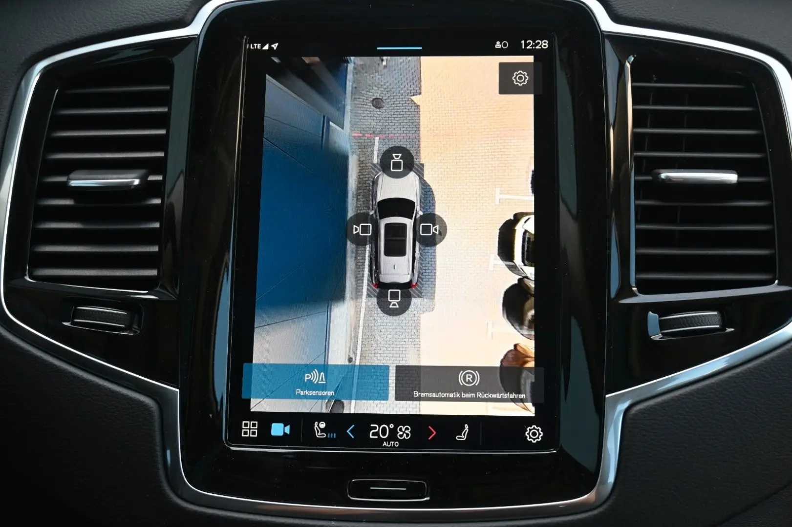 XC90 T8 Recharge AWD Ultra Dark LUFT B&W Massage