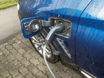 X3 xDrive30e Head-Up HiFi DAB LED WLAN Shz PDC