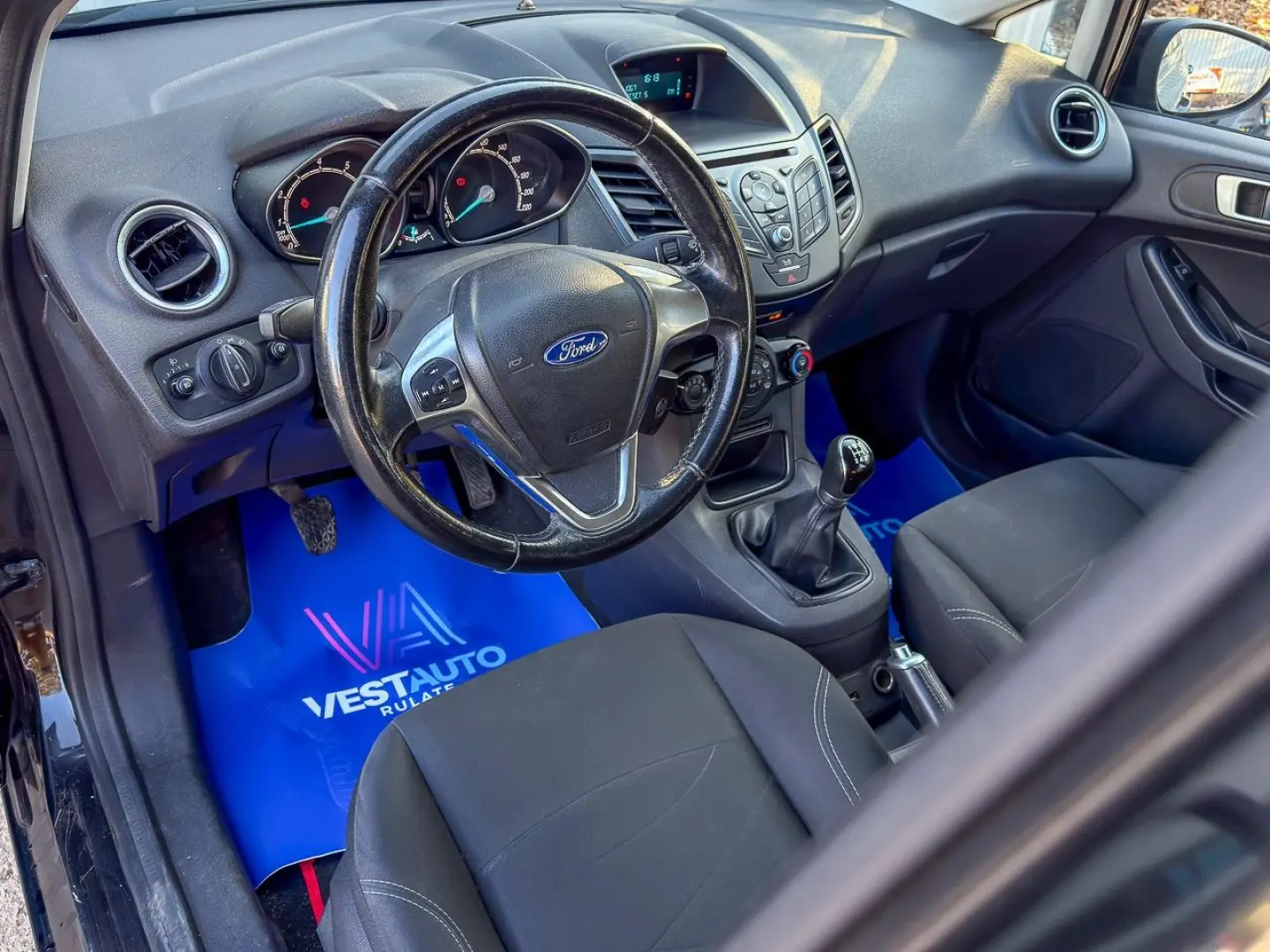 Ford Fiesta 2017 1 25 Ambiente