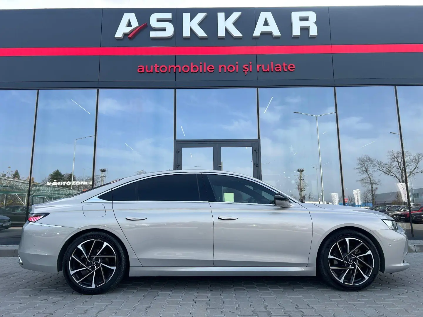 DS9 1.6 PHeV EAT8 PERFORMANCE Line   2021