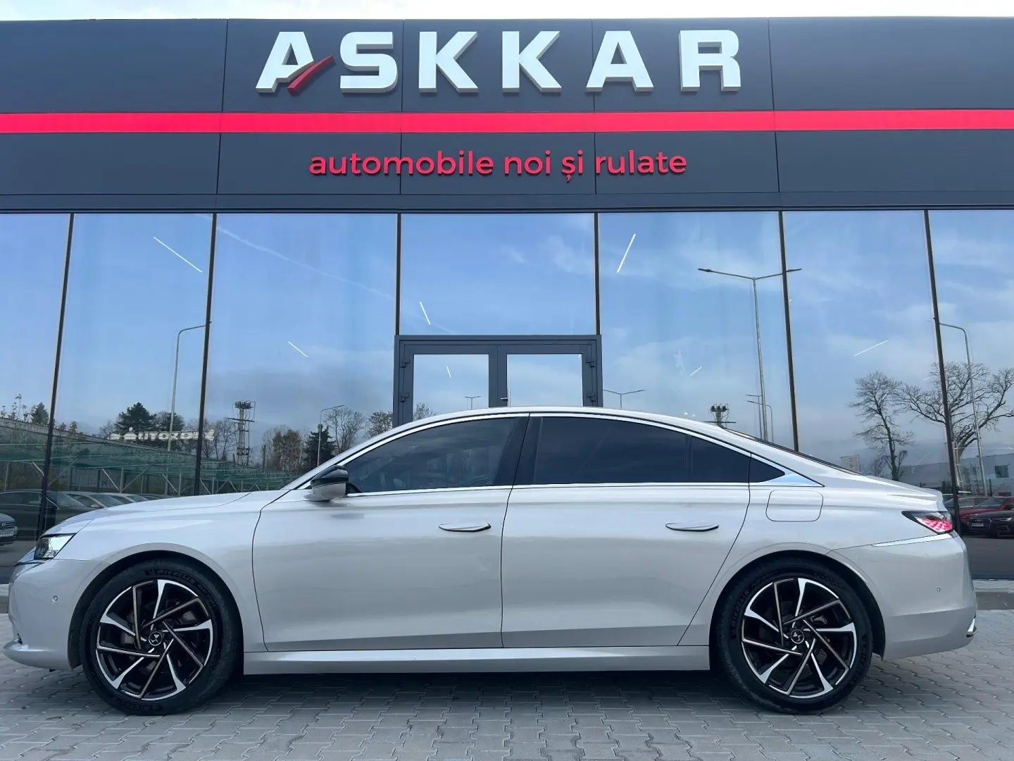 DS9 1.6 PHeV EAT8 PERFORMANCE Line   2021