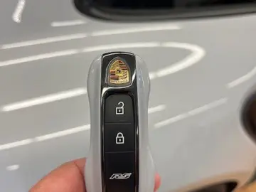 992 GT3 RS Weissach Paket Clubsportpaket