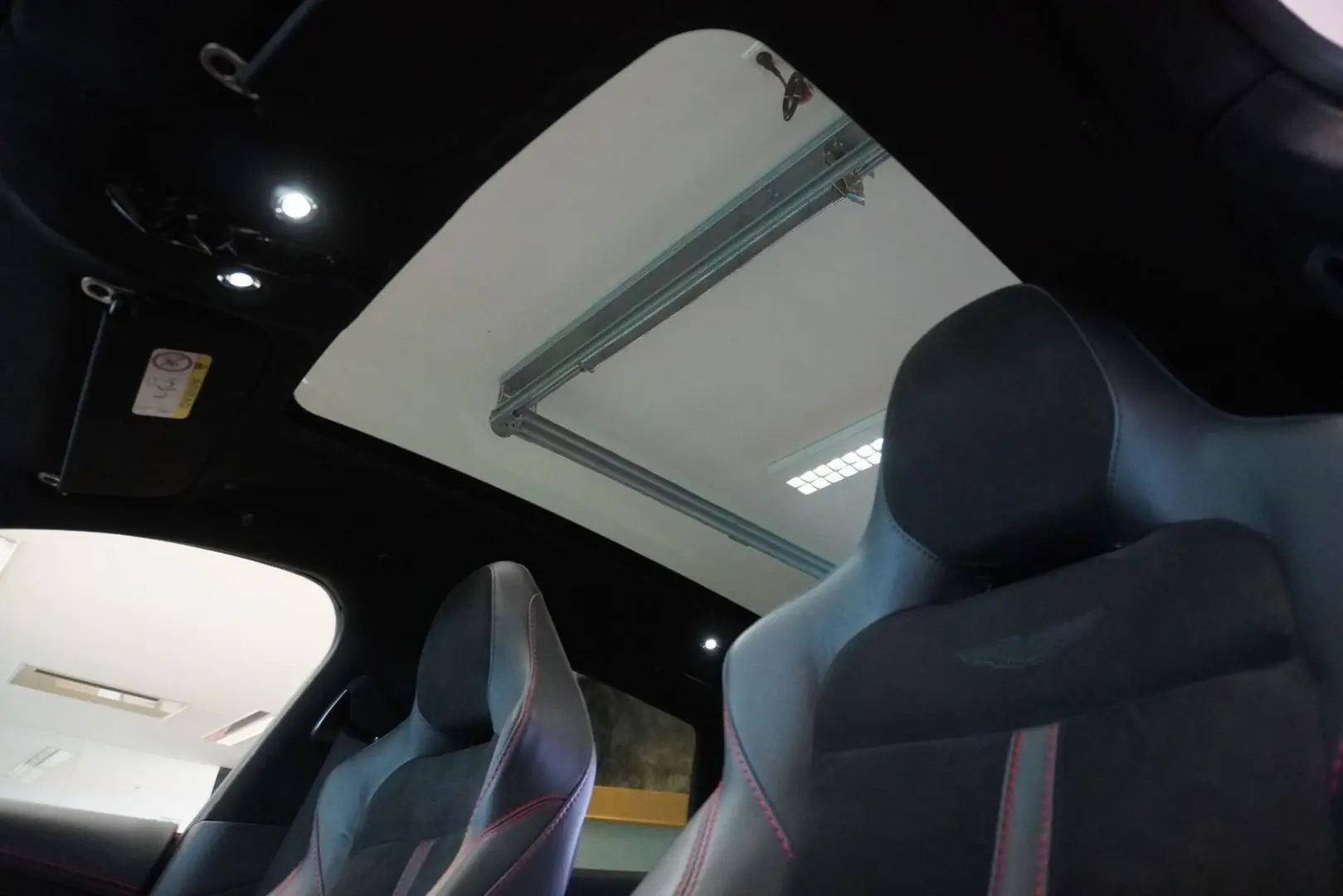 DBX 707  22  Jewellery Gloss Black Upper