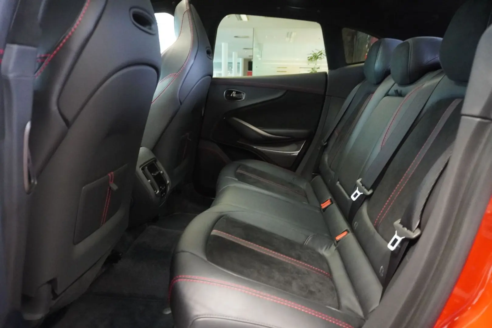 DBX 707  22  Jewellery Gloss Black Upper