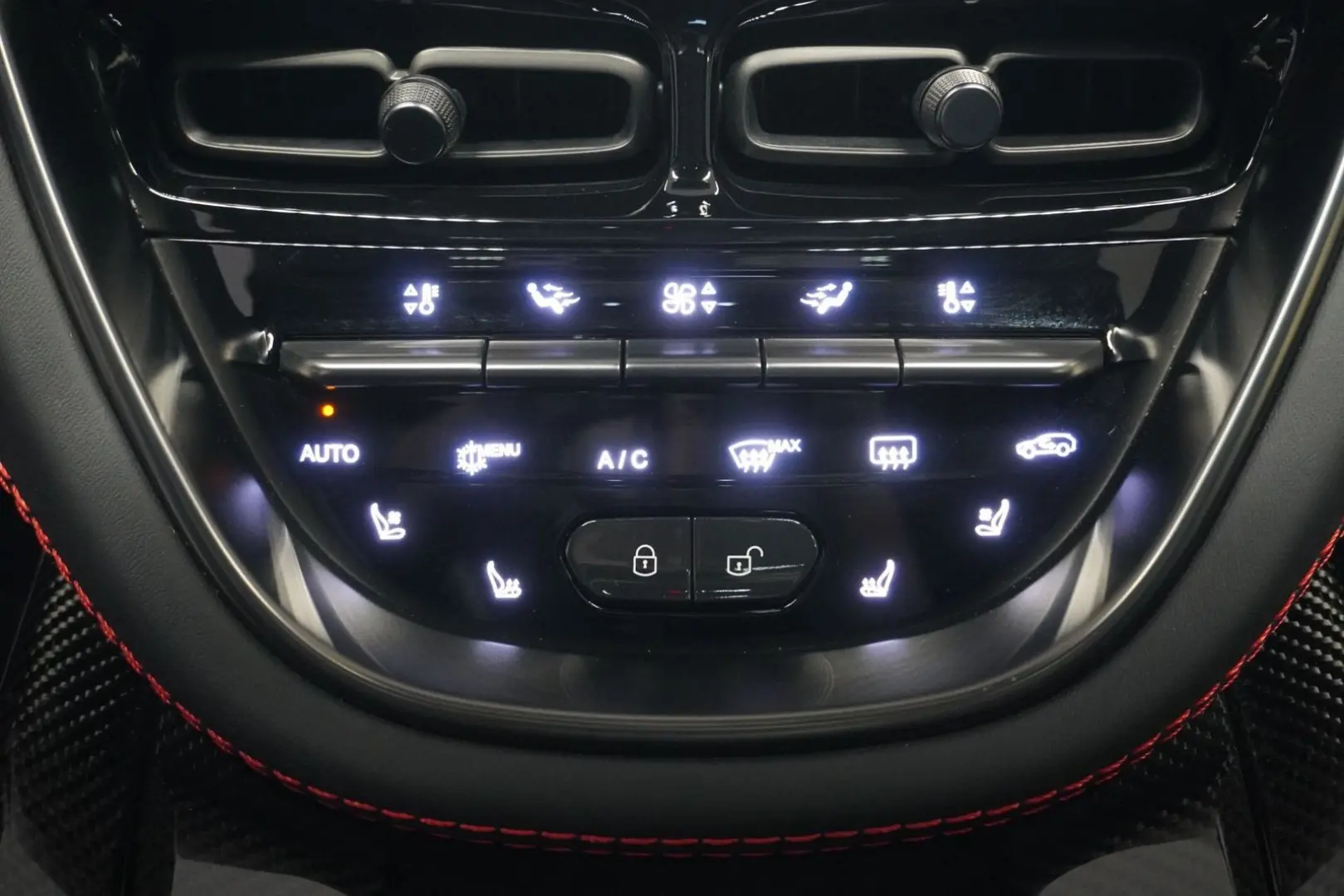 DBX 707  22  Jewellery Gloss Black Upper