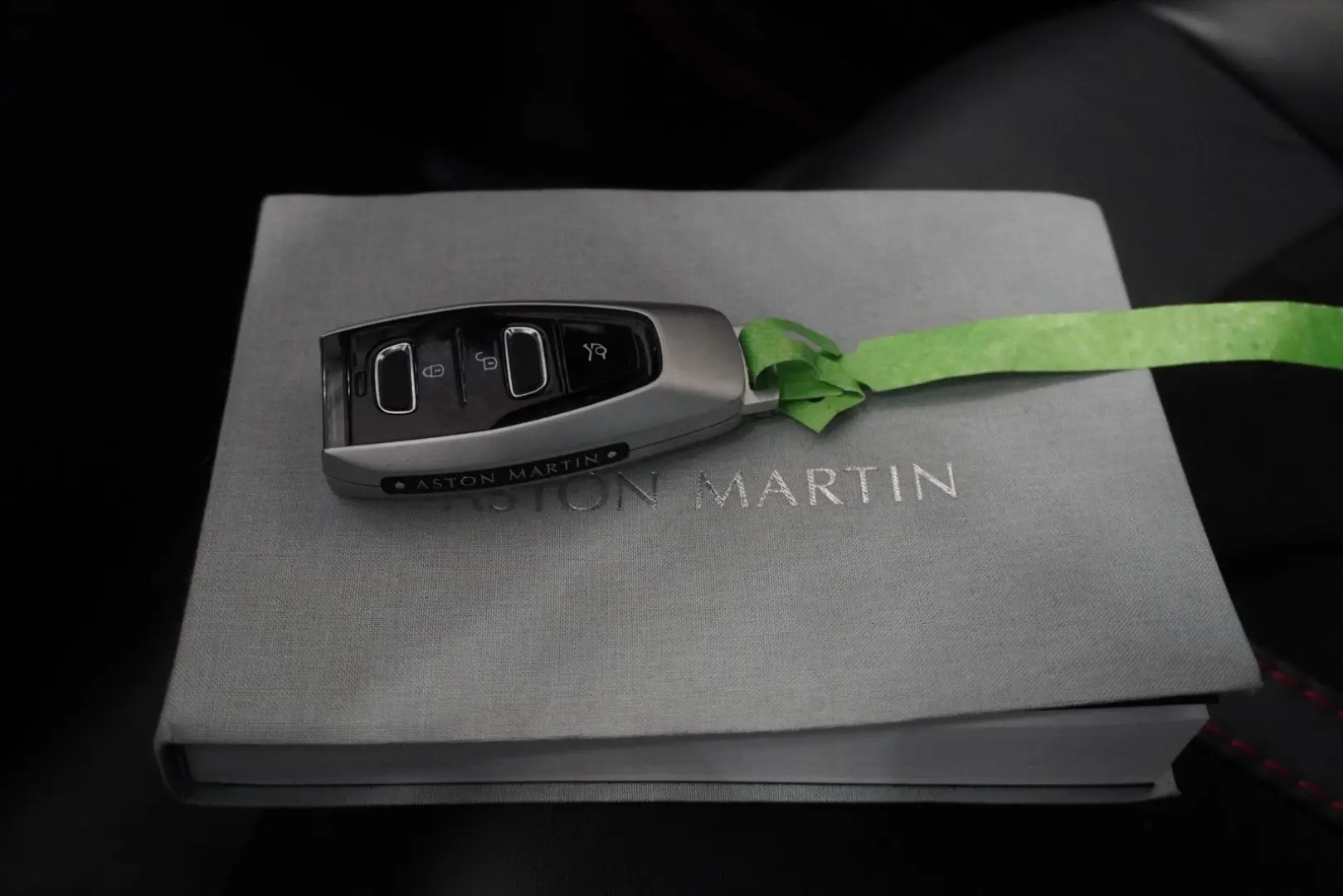 DBX 707  22  Jewellery Gloss Black Upper