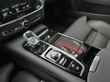 Volvo S90 T8 Recharge AWD Geartronic Inscription 2021