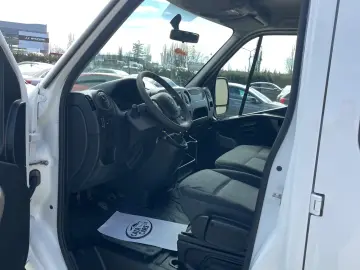 Renault Master Doka 7LOCURI