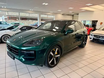 Cayenne Turbo E-Hybrid SportDesign PCCB PTS AHK