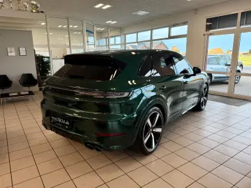 Cayenne Turbo E-Hybrid SportDesign PCCB PTS AHK